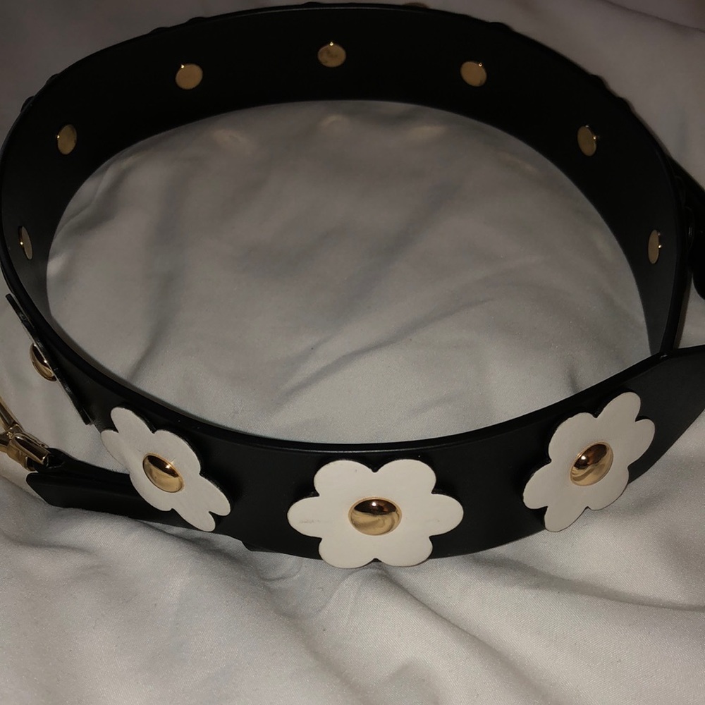 Michael Kors daisy guitar strap